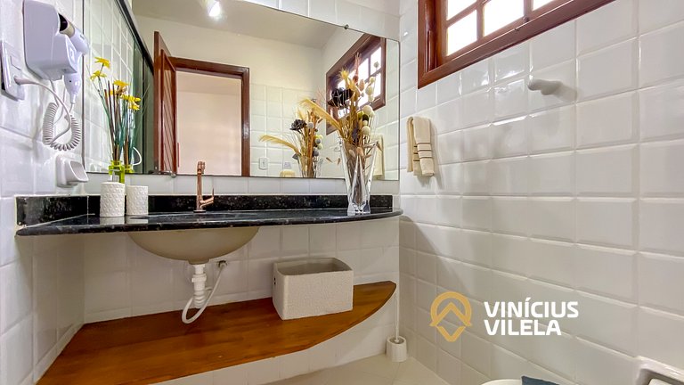 Apê Térreo com 3 quartos (ambos com ar condicionado), intern