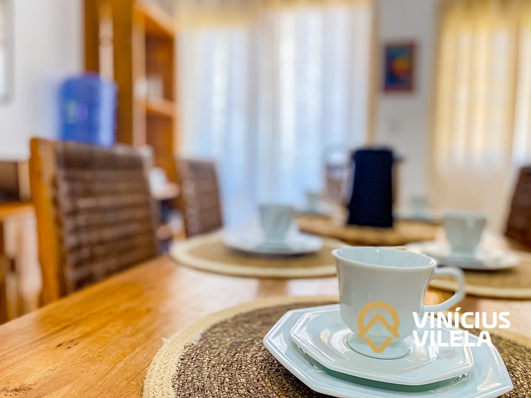 Apê Pavimento superior com 3 quartos (ambos com ar condicion