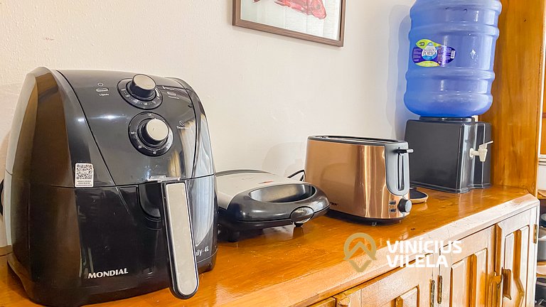 Apê Térreo com 3 quartos (ambos com ar condicionado), intern