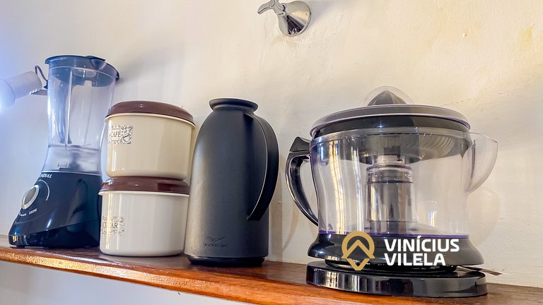 Apê Térreo com 3 quartos (ambos com ar condicionado), intern