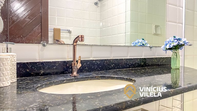 Apê Pavimento superior com 3 quartos (ambos com ar condicion