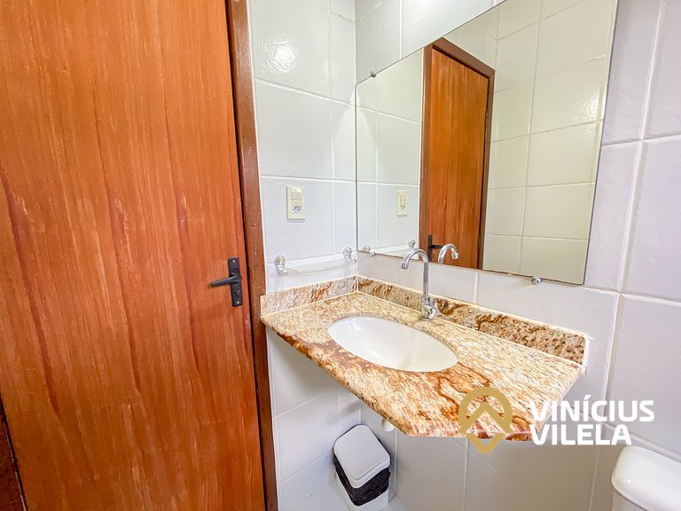 Casa com 3 suítes (todas com ar condicionado), internet 300M