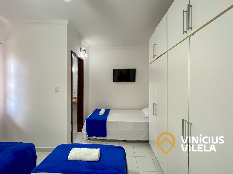 Casa com 3 suítes (todas com ar condicionado), internet 300M