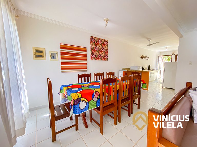 Casa com 3 suítes (todas com ar condicionado), internet 300M