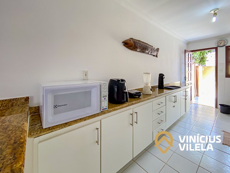 Casa com 3 suítes (todas com ar condicionado), internet 300M