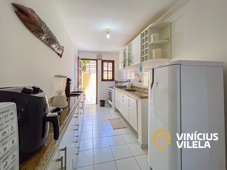 Casa com 3 suítes (todas com ar condicionado), internet 300M