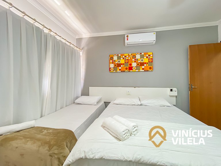 Casa diferenciada e reformada, com 3 suítes (todas com ar co