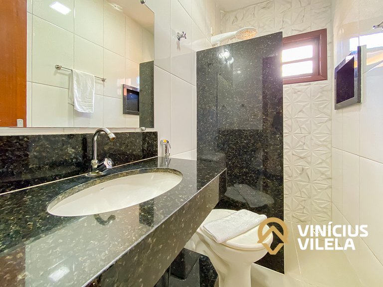 Casa diferenciada e reformada, com 3 suítes (todas com ar co