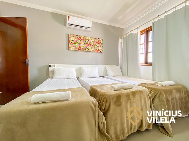 Casa diferenciada e reformada, com 3 suítes (todas com ar co