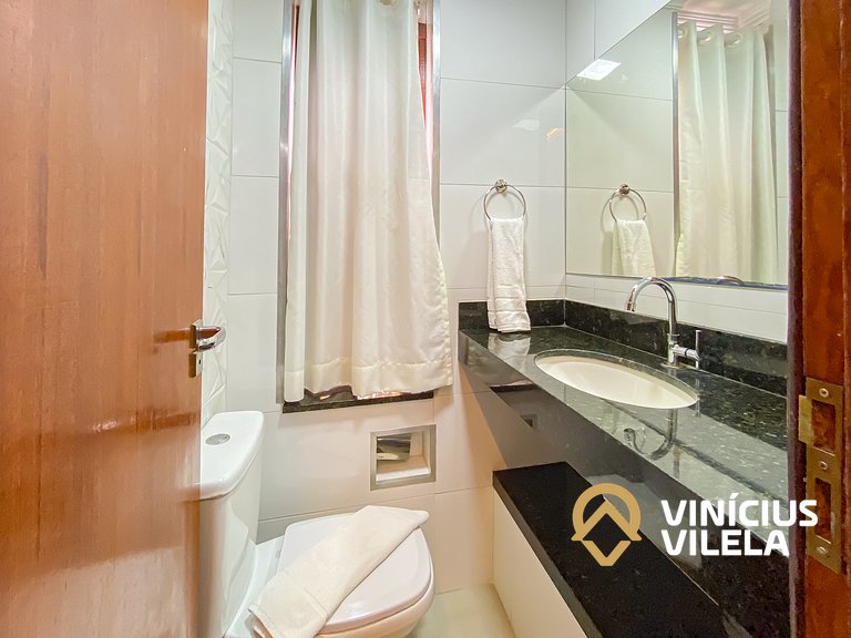 Casa diferenciada e reformada, com 3 suítes (todas com ar co