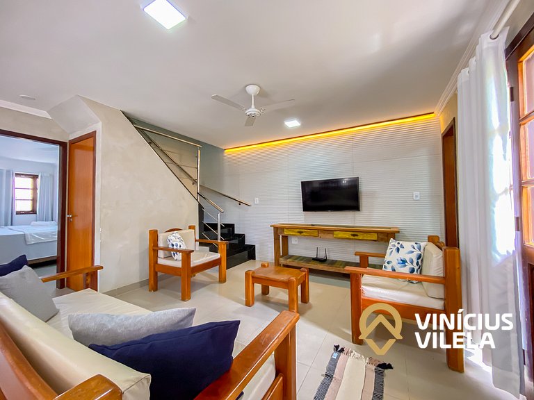 Casa diferenciada e reformada, com 3 suítes (todas com ar co