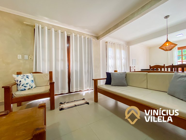 Casa diferenciada e reformada, com 3 suítes (todas com ar co