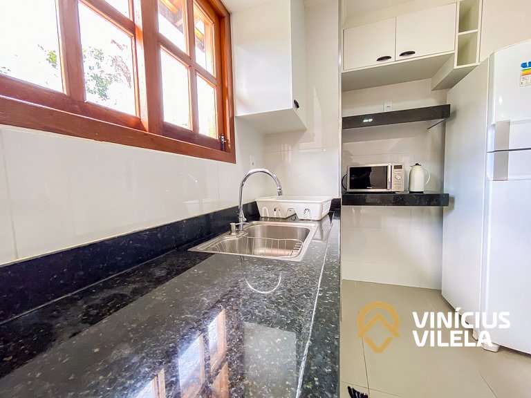 Casa diferenciada e reformada, com 3 suítes (todas com ar co