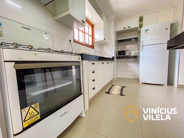 Casa diferenciada e reformada, com 3 suítes (todas com ar co