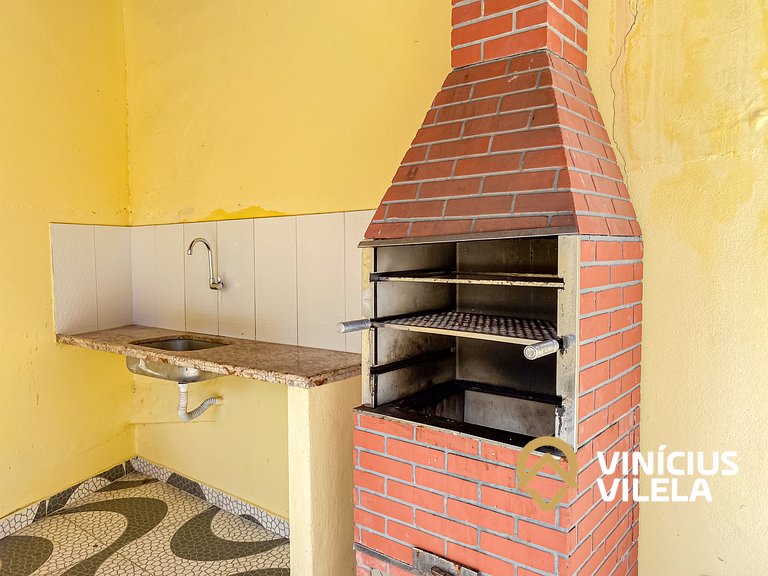 Casa diferenciada e reformada, com 3 suítes (todas com ar co