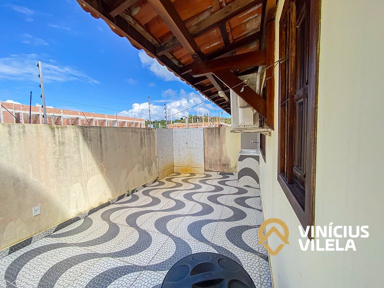 Casa diferenciada e reformada, com 3 suítes (todas com ar co