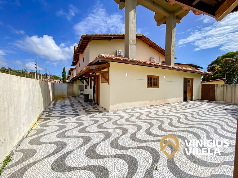 Casa diferenciada e reformada, com 3 suítes (todas com ar co