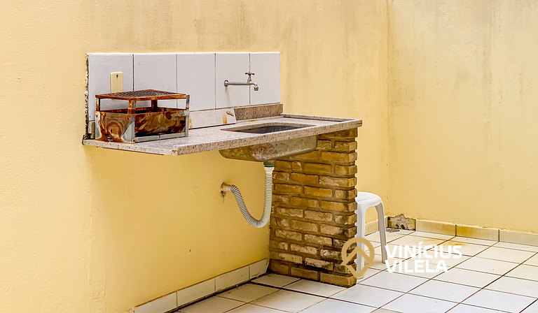 Casa com 3 suítes (todas com ar condicionado), internet 300M