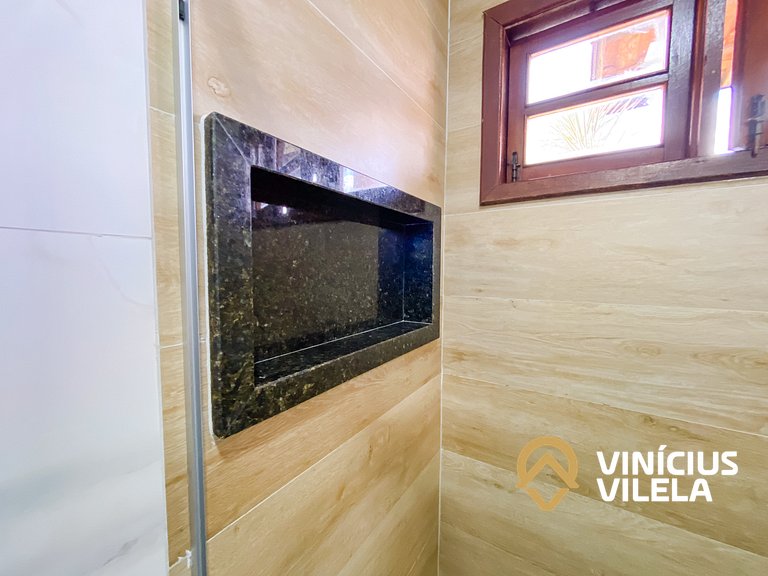 Casa toda reformada com 3 suítes (todas com ar condicionado)