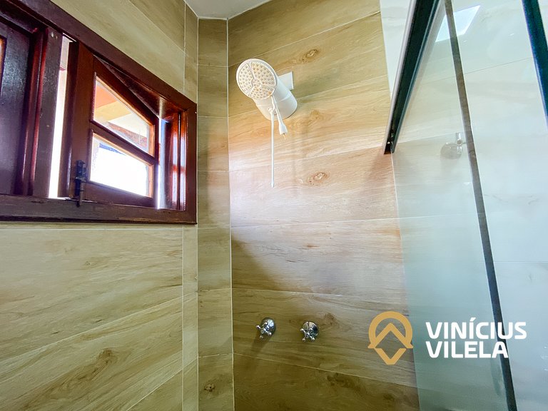 Casa toda reformada com 3 suítes (todas com ar condicionado)