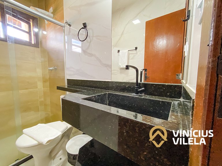 Casa toda reformada com 3 suítes (todas com ar condicionado)