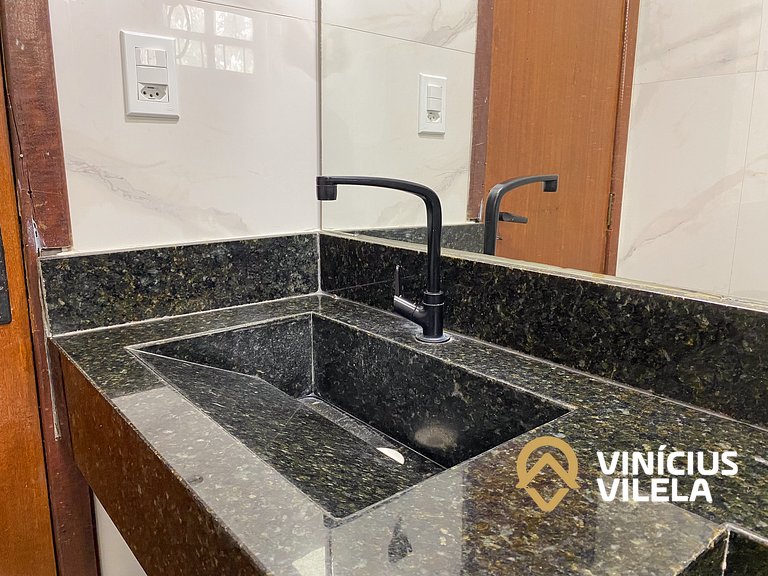 Casa toda reformada com 3 suítes (todas com ar condicionado)