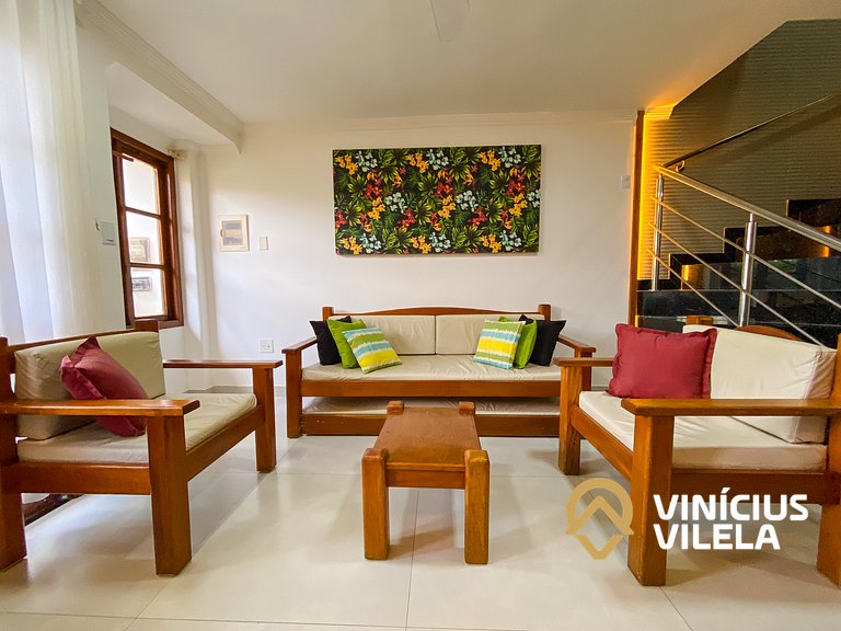 Casa toda reformada com 3 suítes (todas com ar condicionado)