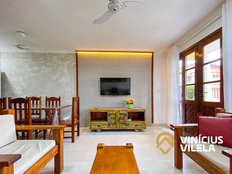 Casa toda reformada com 3 suítes (todas com ar condicionado)