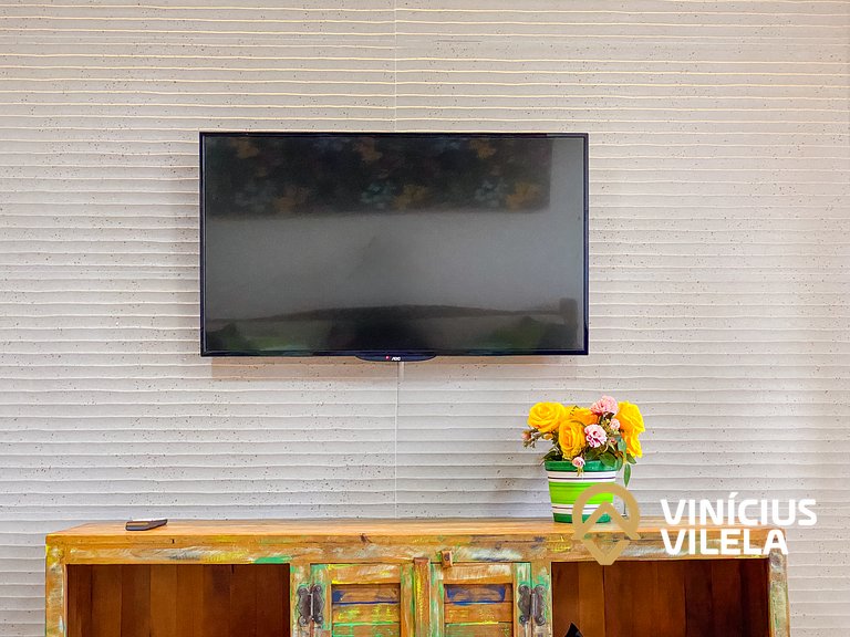 Casa toda reformada com 3 suítes (todas com ar condicionado)