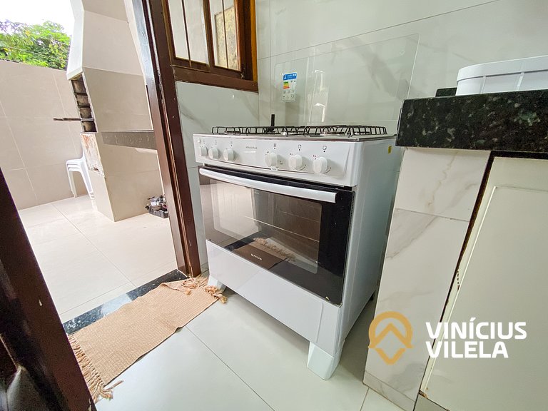 Casa toda reformada com 3 suítes (todas com ar condicionado)