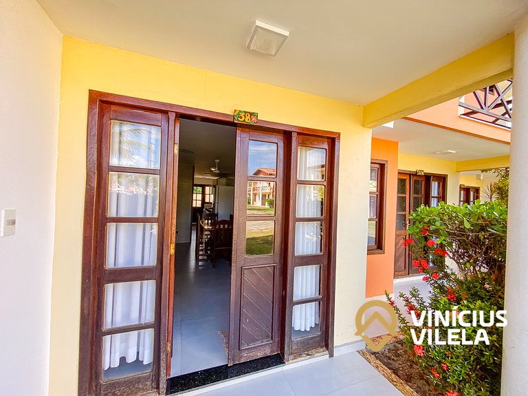 Casa toda reformada com 3 suítes (todas com ar condicionado)