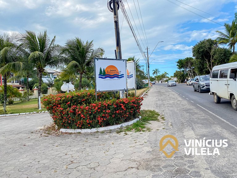 Casa com 3 Suites (todas com ar condicionado), internet priv