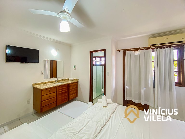 Casa com 3 Suites (todas com ar condicionado), internet priv