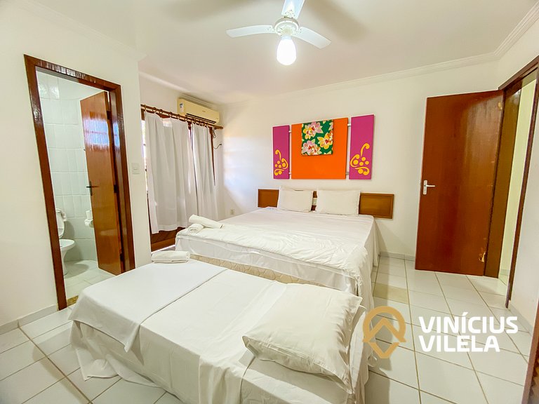 Casa com 3 Suites (todas com ar condicionado), internet priv