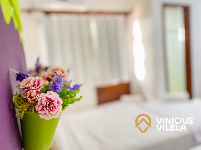 Casa com 3 Suites (todas com ar condicionado), internet priv