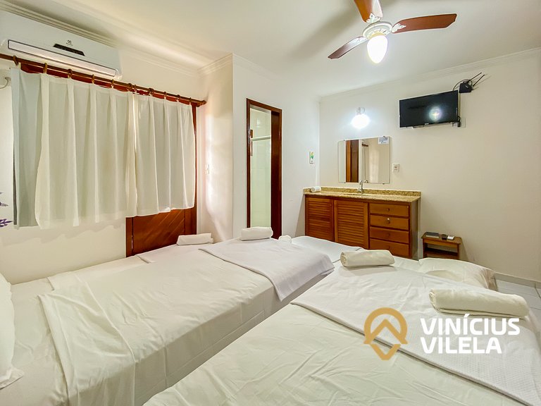 Casa com 3 Suites (todas com ar condicionado), internet priv