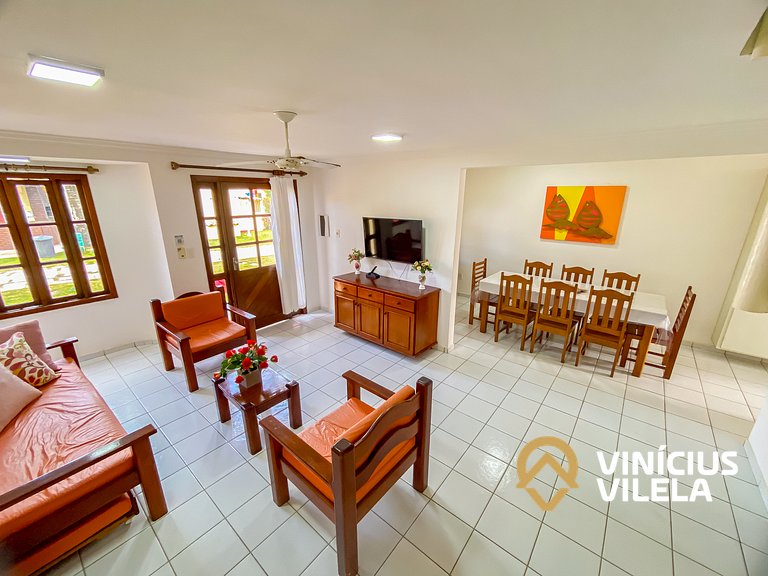 Casa com 3 Suites (todas com ar condicionado), internet priv