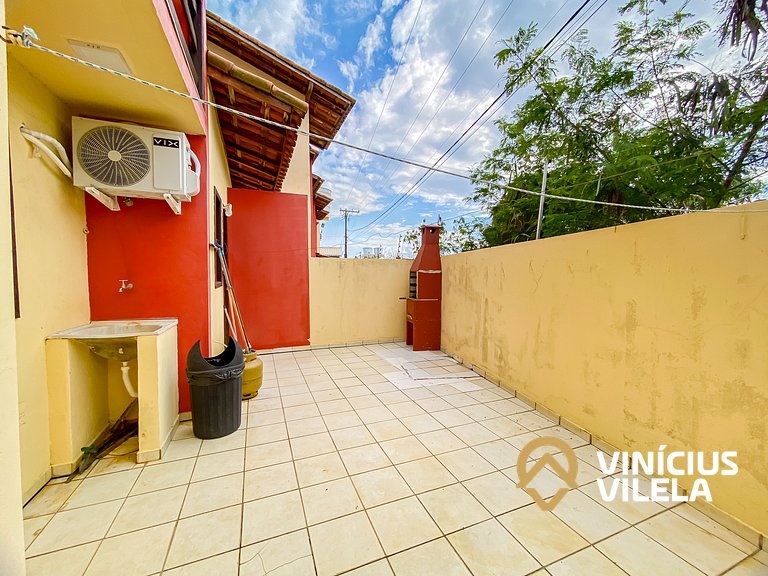 Casa com 3 Suites (todas com ar condicionado), internet priv