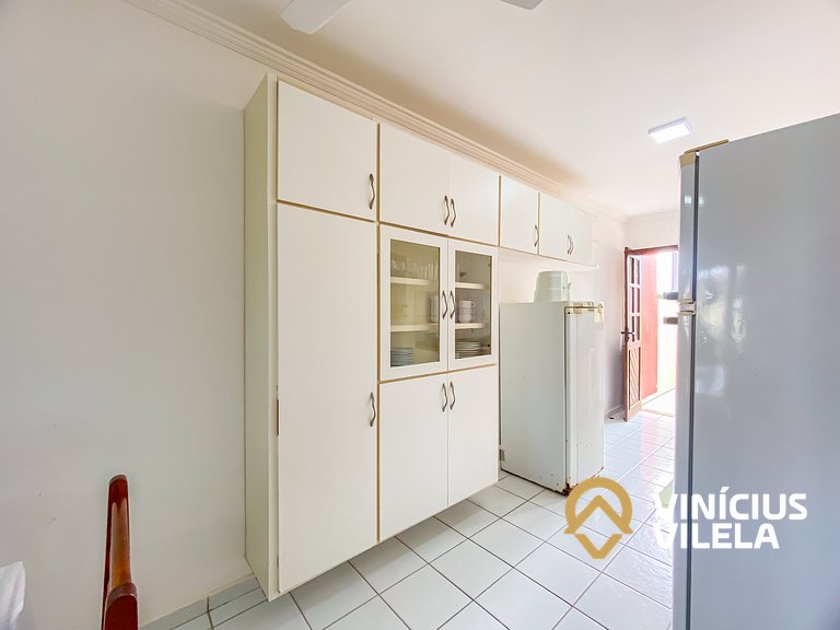 Casa com 3 Suites (todas com ar condicionado), internet priv