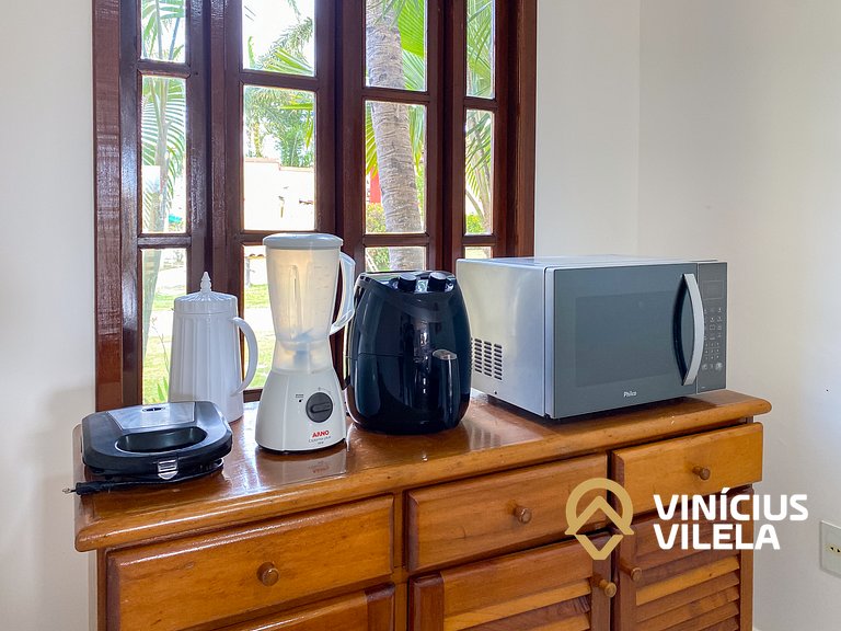 Casa com 3 Suites (todas com ar condicionado), internet priv