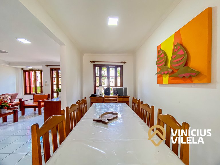 Casa com 3 Suites (todas com ar condicionado), internet priv