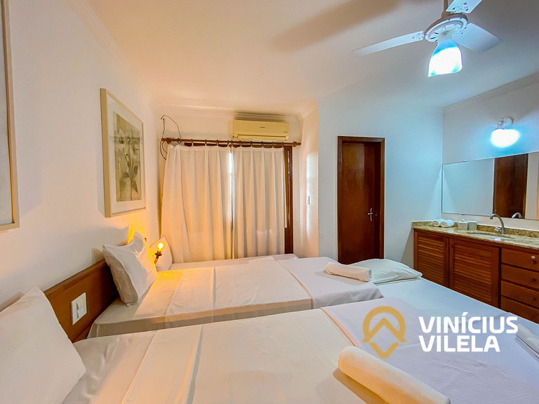 Casa 2 suítes condomínio frente praia C.Vermelha