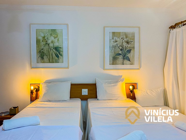 Casa 2 suítes condomínio frente praia C.Vermelha