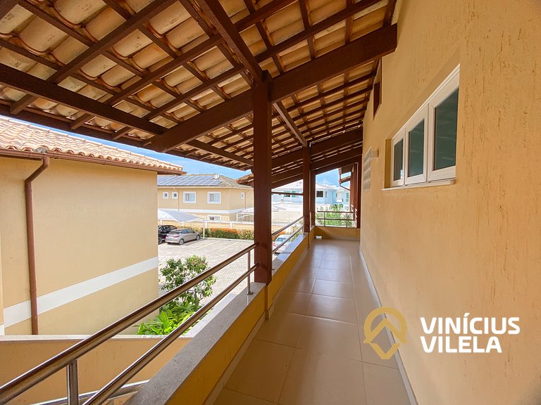 Apto no pavimento superior com 2 quartos (ambos com ar condi