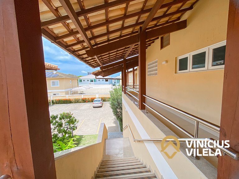 Apto no pavimento superior com 2 quartos (ambos com ar condi