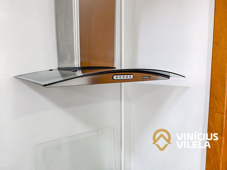 Apto no pavimento superior com 2 quartos (ambos com ar condi