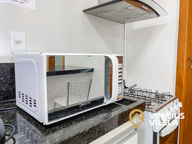 Apto no pavimento superior com 2 quartos (ambos com ar condi