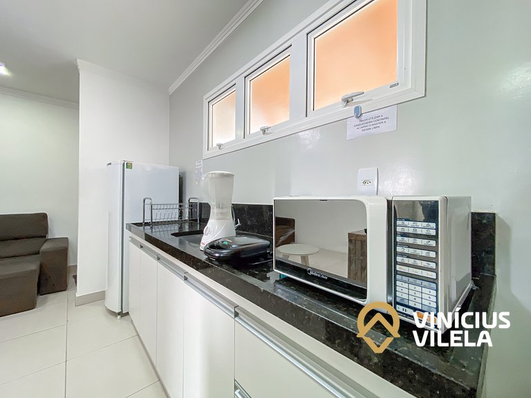 Apto no pavimento superior com 2 quartos (ambos com ar condi