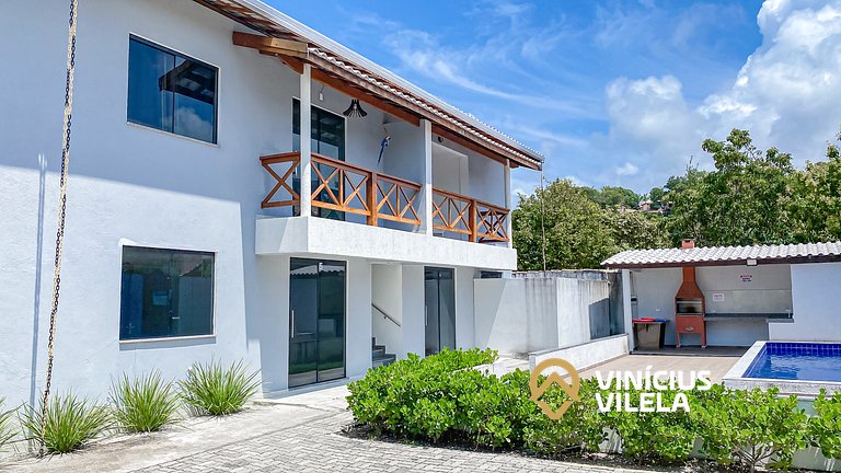 Apê pavimento superior com 2 quartos (ambos com ar), interne