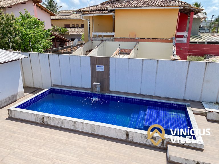 Apê pavimento superior com 2 quartos (ambos com ar), interne